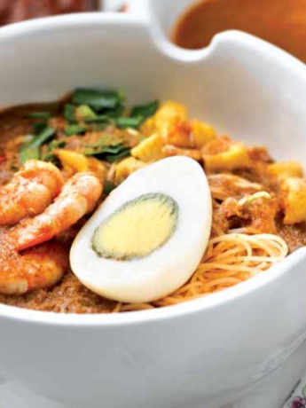 Mee Siam (Rice Vermicelli in Spicy Gravy)